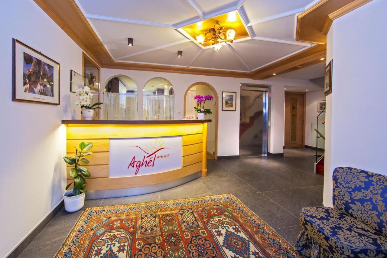 Apartments Aghel ***S セルヴァ・ディ・ヴァル・ガルデーナ エクステリア 写真