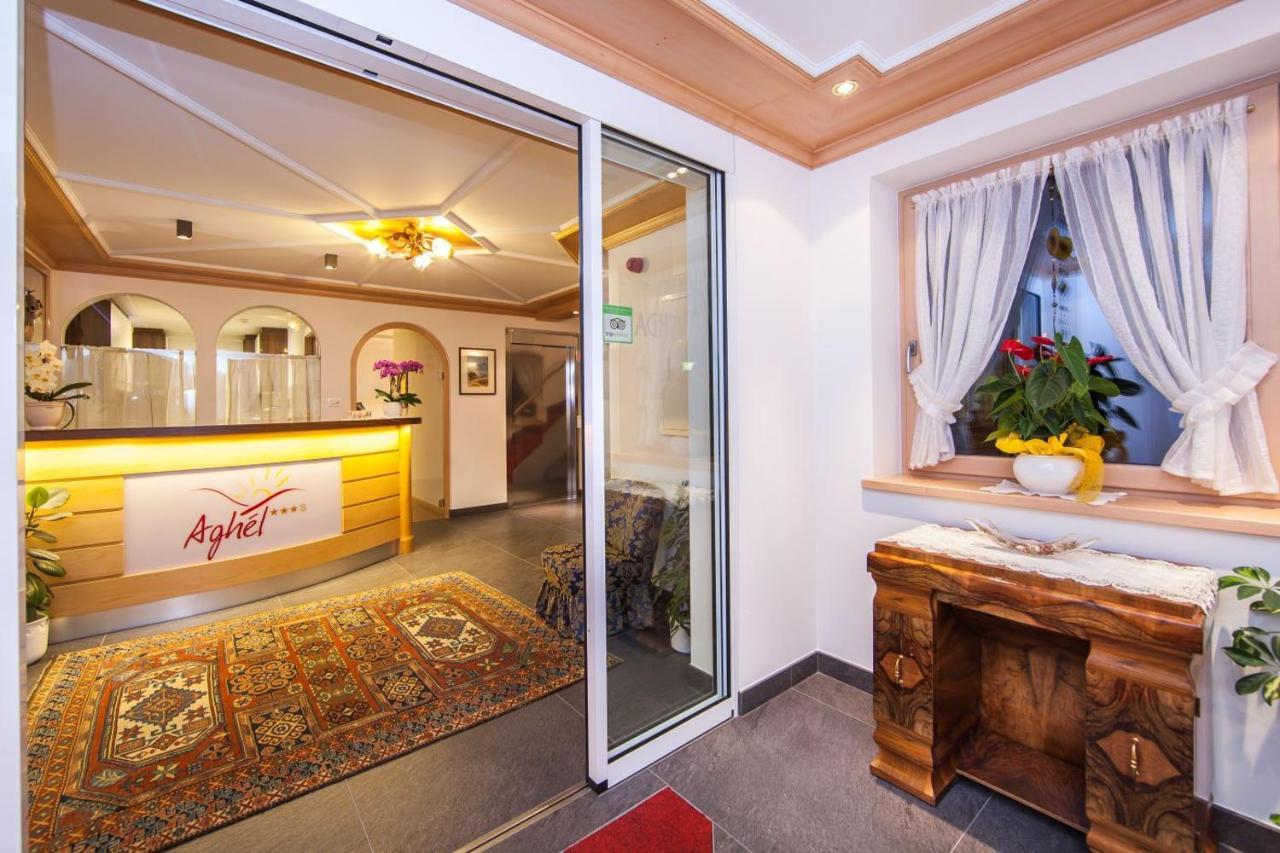 Apartments Aghel ***S セルヴァ・ディ・ヴァル・ガルデーナ エクステリア 写真